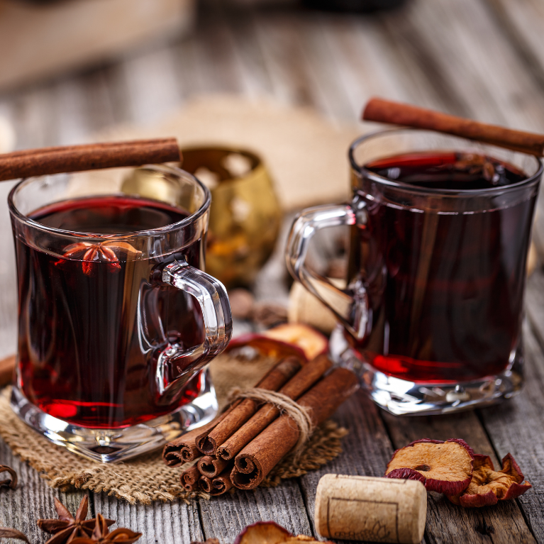 Spiced Mulled Wine Cocktail 